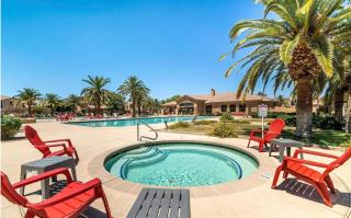 Mesa Gated Oasis Pools Gym Hot Tubs - 4