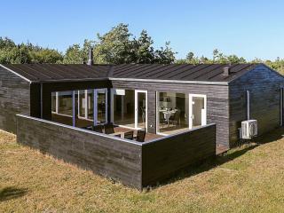 Tranquil Retreat in Nature s Embrace-By Traum - 0