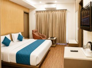 Hotel Grand Royal Palace - 1