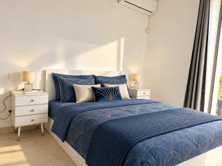 SunSoak Escape 4-Bedroom with private Pool - 1