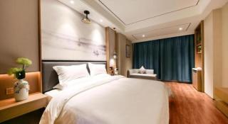 East Queen Hotel (Xi'an Beimen Metro Station) - 3
