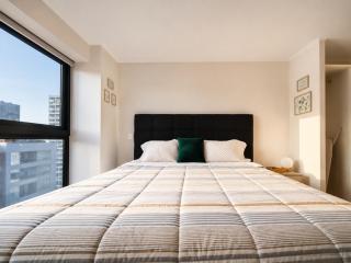 Executive Apartment - King Bed - Workspace & AC - 5
