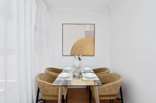 Charming 2BR Prime Hay St Central - 0