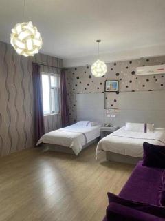 City 118 Hotel Qingdao Licang Pedestrian Street - 2