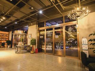 James Joyce Coffetel Xinyang Municipal Government Railway Station - 6