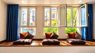 Holiday Premium Hotel & Travel - 1