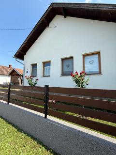 Holiday Home Little House on Papuk - 0