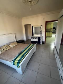 Elegant 2-bedroom in Weibdeh & Balcony - 1