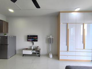 Central Park 2Pax Stylish Studio w Balcony By STAY - 6