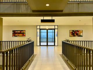 Skypark One Gulberg Greens Luxury 2 Bedroom Family Apartment - 5