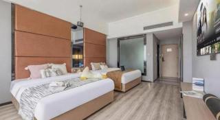 V.crown Holiday Hotel - 3