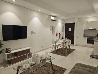 Hawana Salalah Luxury 1BR with Shared Pool هوانا صلالة شقة فاخرة مع مسبح مشترك - 9
