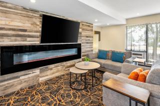 Comfort Inn Montreal Aeroport - 4
