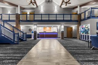 AmericInn by Wyndham Monmouth - 7