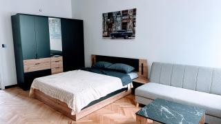 Bright apartment with balcony in the ideal center - 6