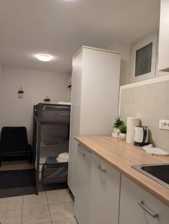 Tiny Studio Next to Park Maksimir - 0