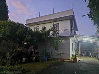 Chic & Cozy Apartment - Females or couples ONLY - 8