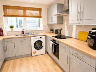 Stunning 3 BDR in Glasgow Sleeps 6 Free Parking - 5
