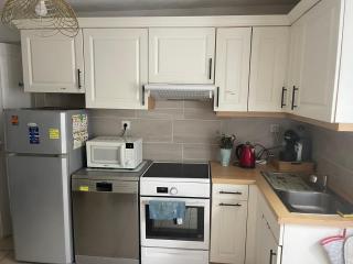 Appartement T2 RDC tout confort parking extérieur privé, proche centre ville - 2