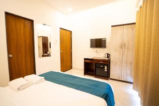 46 Elite Elegant Deluxe Rooms - 8