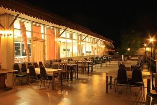 Plaifah Resort Ubon - 9