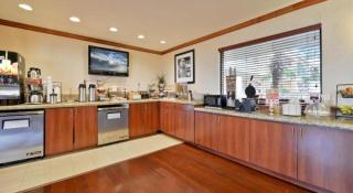 Super 8 by Wyndham Corpus Christi Northwest - 7