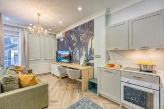 Boutique Downtown Studio Apartments - 9