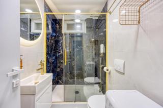 Boutique Downtown Studio Apartments - 4