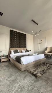 The Luxury Penthouse - 2