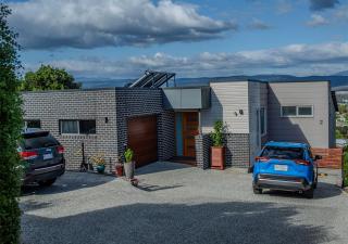 Spacious Modern Launceston Home with Views- Near CBD & Hospital - Launceston - 8