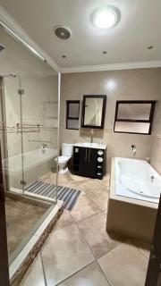 Host hub guest house Glen marais - 6