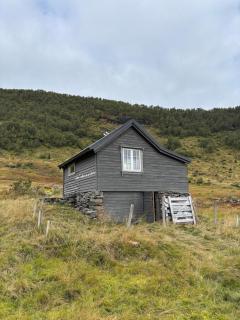 Simple and cozy cottage in scenic surroundings - 1