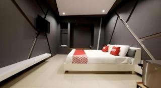 Sriracha Hotel And Spa - 2