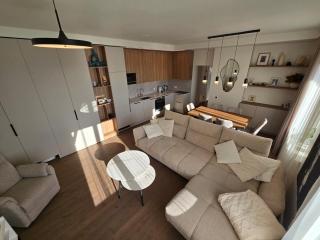 Panoramic balcony 3BD apt with king bed - 1