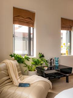 White Villa 7BR 3-Min Walk to My Khe Beach - 2