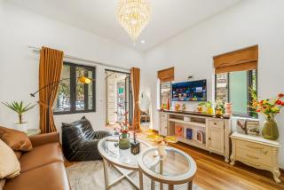 White Villa 7BR 3-Min Walk to My Khe Beach - 9