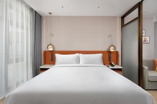 Home2 Suite by Hilton Tangshan South Lake - 3