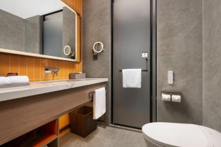 Home2 Suite by Hilton Tangshan South Lake - 4