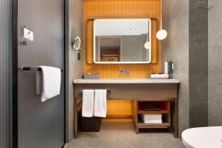 Home2 Suite by Hilton Tangshan South Lake - 2