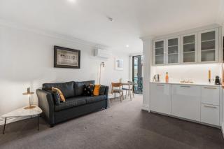Modern Spacious Town Center Unit with Lake View - 6