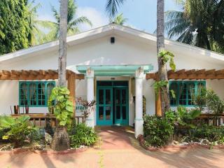 Villa Soledad Beach Resort - Balingasay - 8
