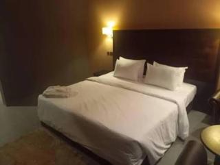 golden tulip essential owerri - 0