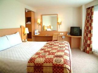 Travelodge Derby Cricket Ground - 4