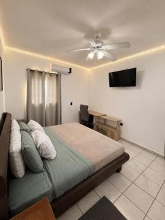 Apartamento con Patio Privado y Asador - Monterrey - 4
