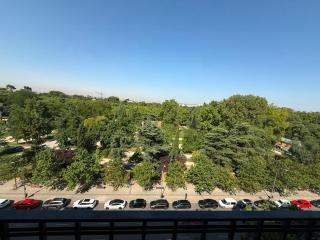 Apartamentos TravelStay Buen Retiro - 9