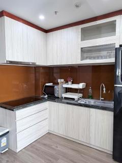 Hud Building Apartment- 5minutes to The Beach - 2