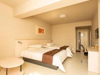 Jinjiang Inn Xianning Yinquan Avenue Hot Spring Hotel - 2