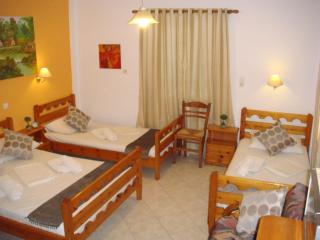 Boussetil Rooms CapAnMat - Tinos - 4