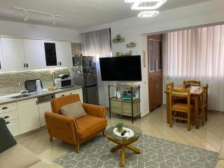 TIA Family Apartment Lelcaj - 8