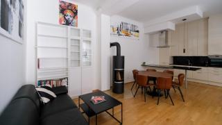 Spacious design apartment with balcony & fireplace - 0